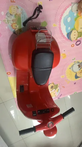 Moto elétrica infantil bandeirante