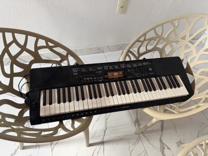 Teclado musical casios