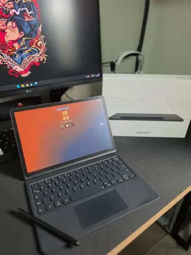 Galaxy Tab S9 256GB / 12GB RAM + Capa Teclado