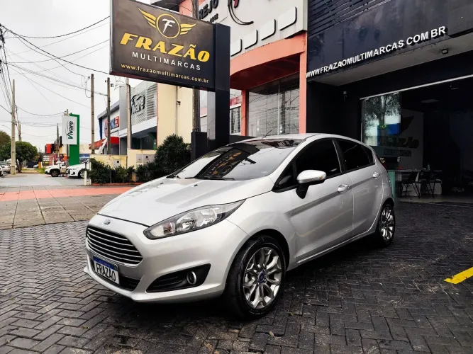Ford Fiesta 1.6 16V Flex Aut. 5P 2016
