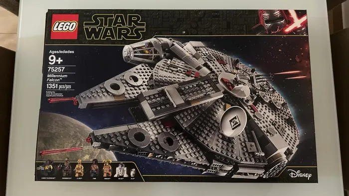 Lego Millenium Falcon (modelo 75257)