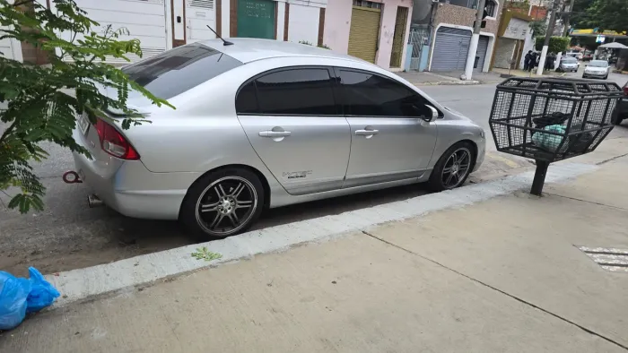 Roda Enkei Evo VI 18 multifuros 5x100/5x114.3