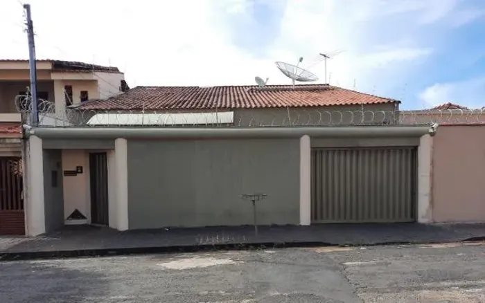 Sobrado à venda no Bairro Lídice