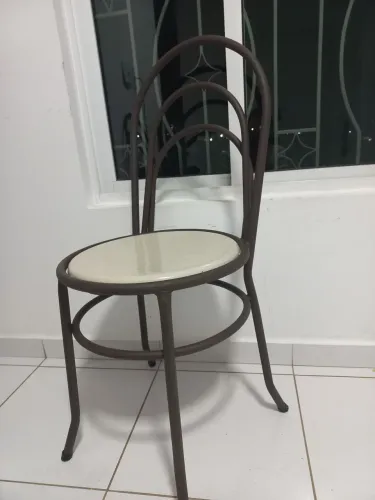 Cadeira de ferro