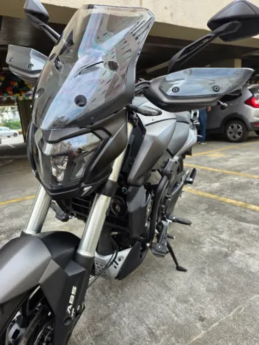 Bajaj Dominar 400 (2025) - Apenas 4.050 km - Impecável + Acessório