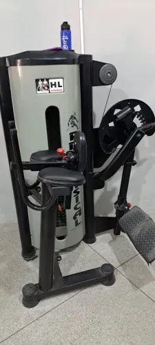 Máquina de musculação 