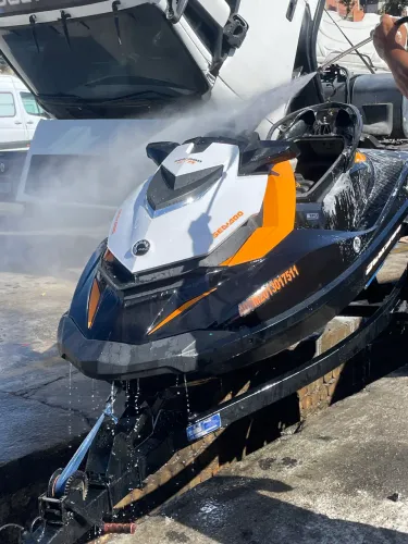 Jet ski 215 sedu  