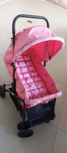 Carrinho que vira Berço, super conservado, pouco tempo de uso 