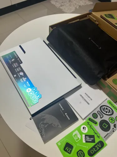 Notebook AERO RTX 5070, 32 gb ram, processador AMD Ryzen AI 9 HX, tela16 165hz SSd1TB