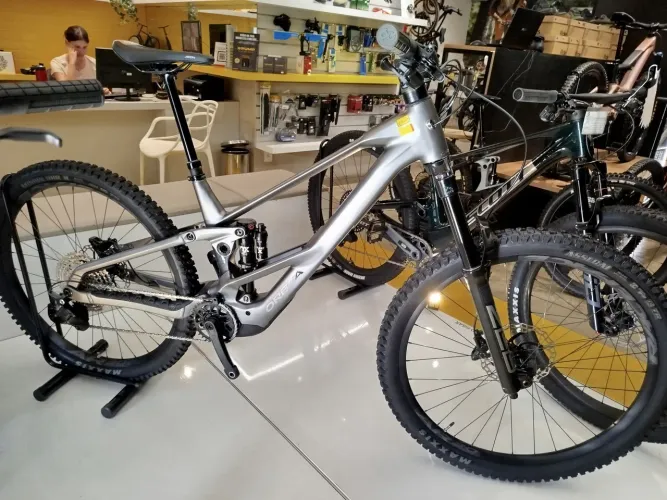 Bicicleta elétrica Wild LT H20 Avinox