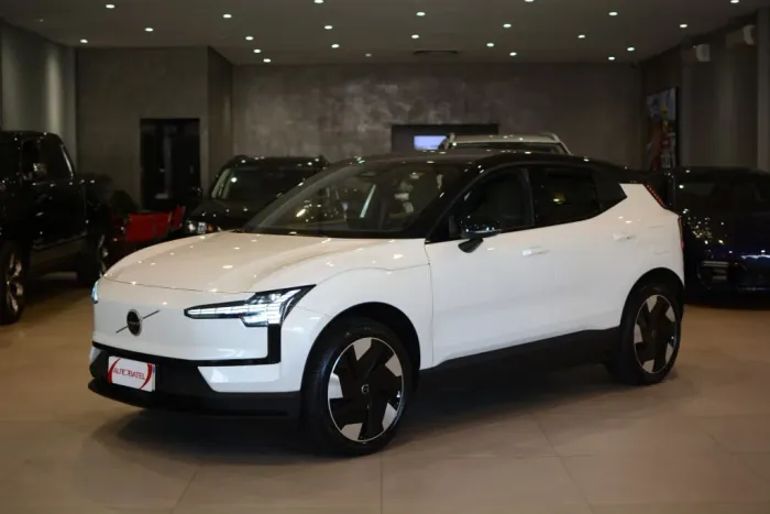 Volvo EX30 E60 Plus (elétrico) 2024