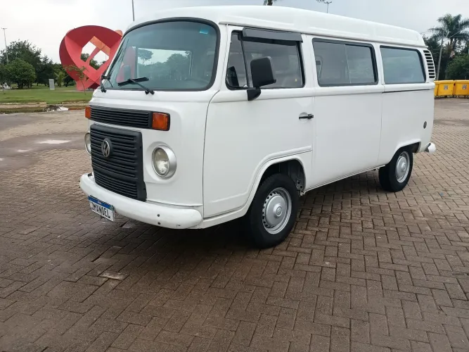 Volkswagen Kombi Standard 1.4 MI Total Flex 8V 2014