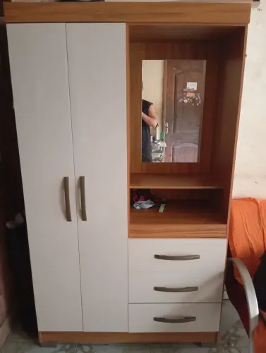 Guarda-roupa de Solteiro semi-novo