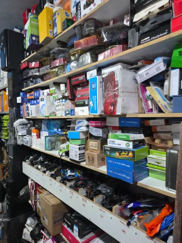 Sobra de loja com funcionando ou com pequenos defeitos 