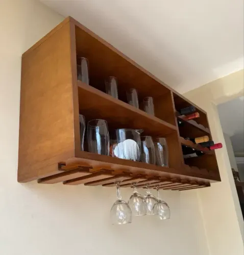 Adega Suspensa Para Vinhos | Armário MDF | Cor Imbuia | Acabamento Fino | 108C X 45A X 25P