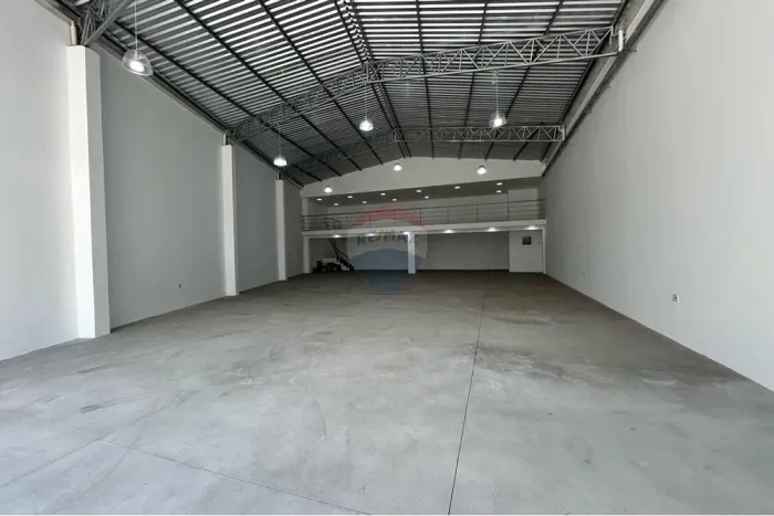Oportunidade em Mauá! Galpão com 640m² na Principal Avenida