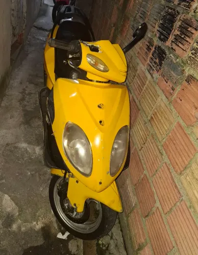 Vendo Moto Future 125