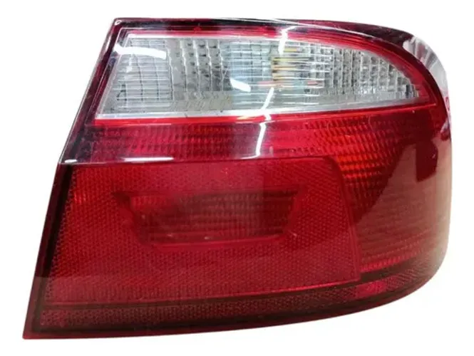 Lanterna Voyage G6 2013 2014 2015 Traseira Direita Direito/passageiro Vermelho