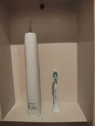 Escova eletrica recarregável Colgate Phillips Pro 30