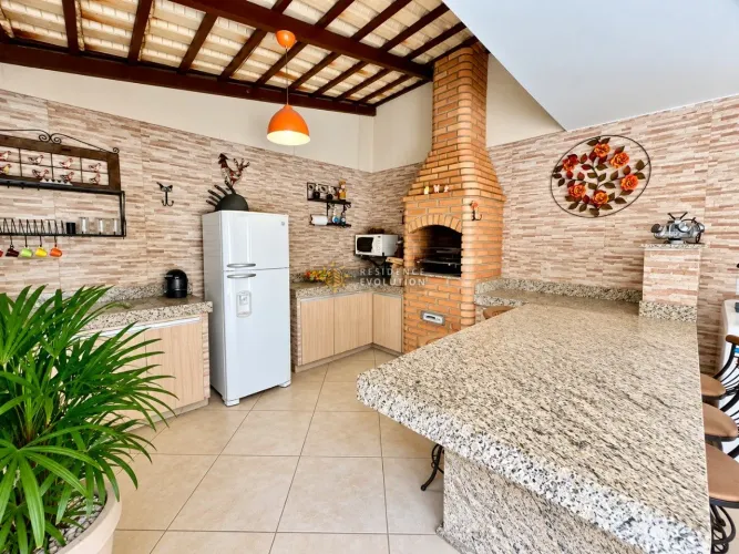 CASA GEMINADA À VENDA - 4 QUARTOS, 2 SUÍTES E 2 VAGAS - SANTA AMÉLIA