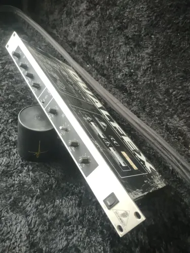 Ex Dual flex Behringer 2200 PROMOÇÃO 