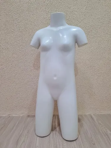 MANEQUIM SEMI NOVO = INFANTIL