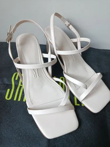 Sandália Santa Lolla Nova