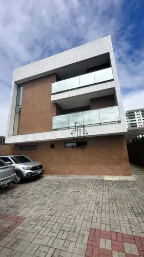 Apartamento térreo com piscina privativa no Bairro dos Estados - AP2870