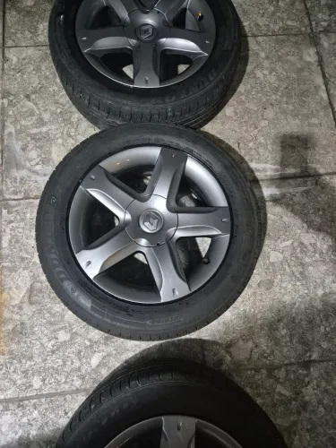 Rodas aro 16 4x100 Renault recém reformadas sem pneus