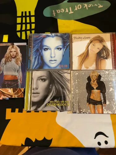 BRITNEY SPEARS