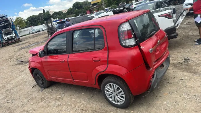 Uno 1.4 evolution 2015 /16 ( vendo peças )