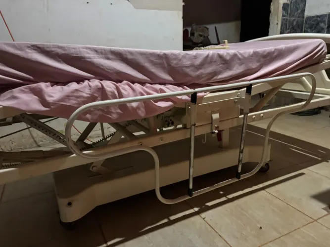 Vendo cama hospitalar