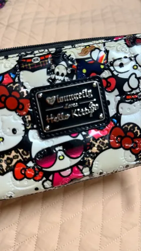Carteira Loungefly Hello Kitty