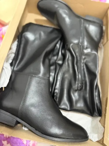 VENDE-SE BOTA DE COURO CANO ALTO