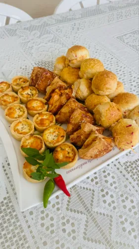 Vaga para Pasteleiro ; Cozineheiro ; Balconista 