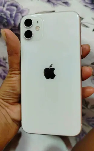 Iphone 11 branco impecável 