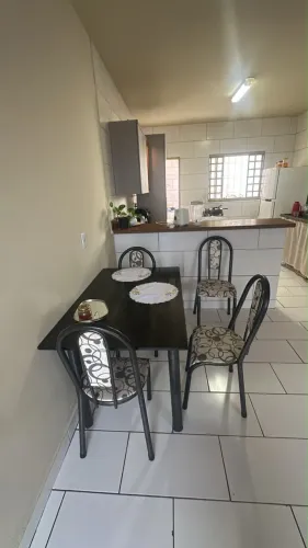 Mesa de jantar 4 cadeiras