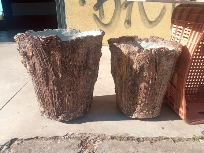 Vasos Rústicos Estilo Tronco de Árvore