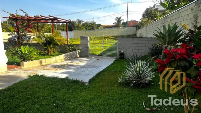 Chácara com 2 dormitórios para locação, 140m² por R$ 3.500,00/mês