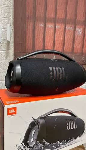 Vendo caixa de som JBL na caixa, aceito negociação 