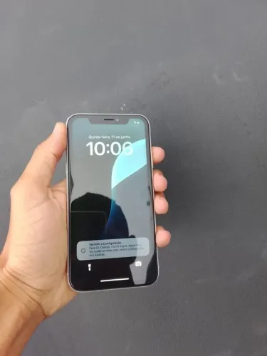 Vendo iPhone XR leia descrição
