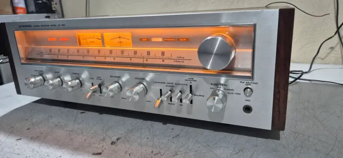 Receiver Pioneer model SX-750