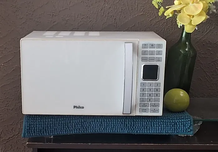 Microondas Philco 25 litros ( Funcionando perfeitamente)