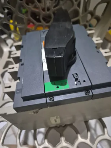 Chave seccionadora  INS400 MERLIN GERIN