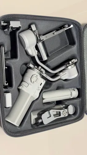 Gimbal Estabilizador DJI RS 4 Mini Combo