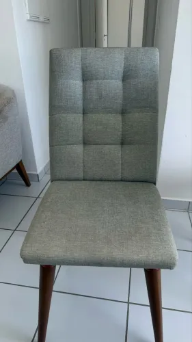 Mesa com 6 cadeiras madeira