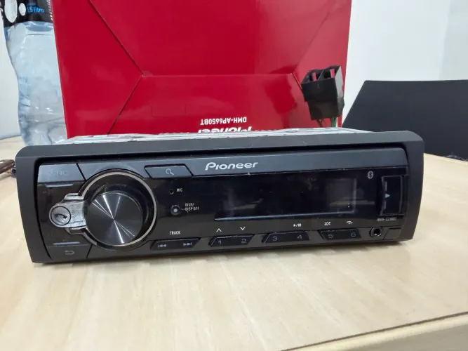 Som automotivo Pioneer s218BT