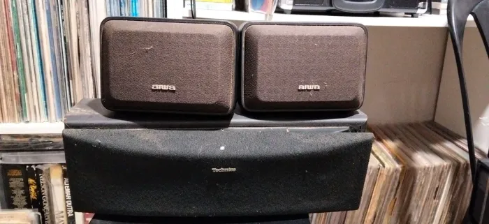 Três caixas de som Aywa