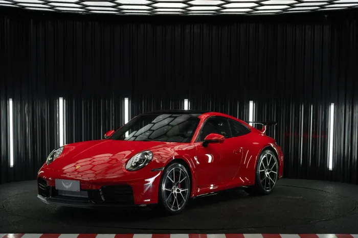 Porsche 911 Carrera 3.0 24V H6 PDK 2026