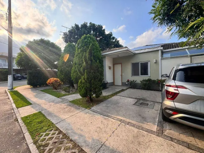 Casa com 3 quartos à venda, 198 m² por R$ 1.750.000 - Colina de Laranjeiras - Serra/ES